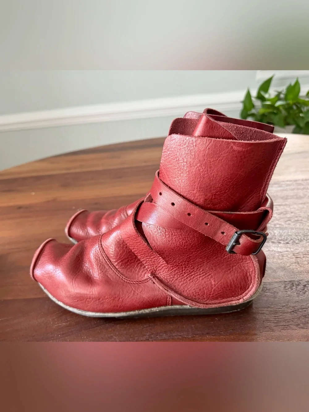 Trippen Women's Leather Strap Ankle Boots Size EU 41 Mild Wine (red) w/box EUC